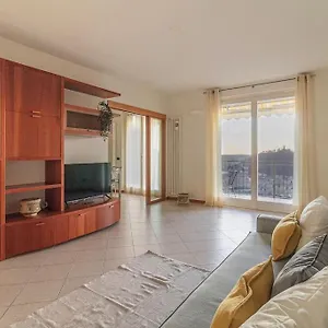 Bellavista Con Ac E Posto Auto A Brunate Côme